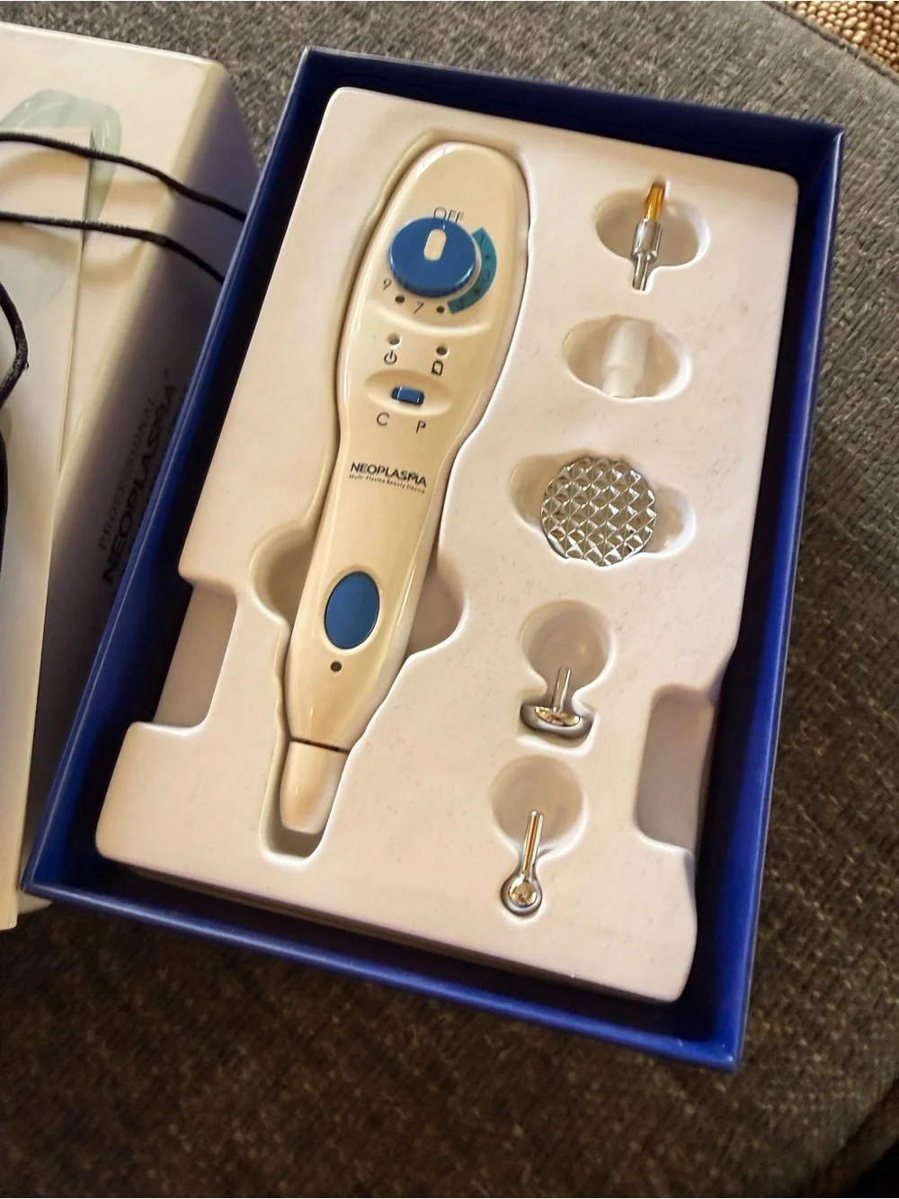 New in Box NEOPLASMA Professional Multi-Plasma Beauty Device - plasma pen